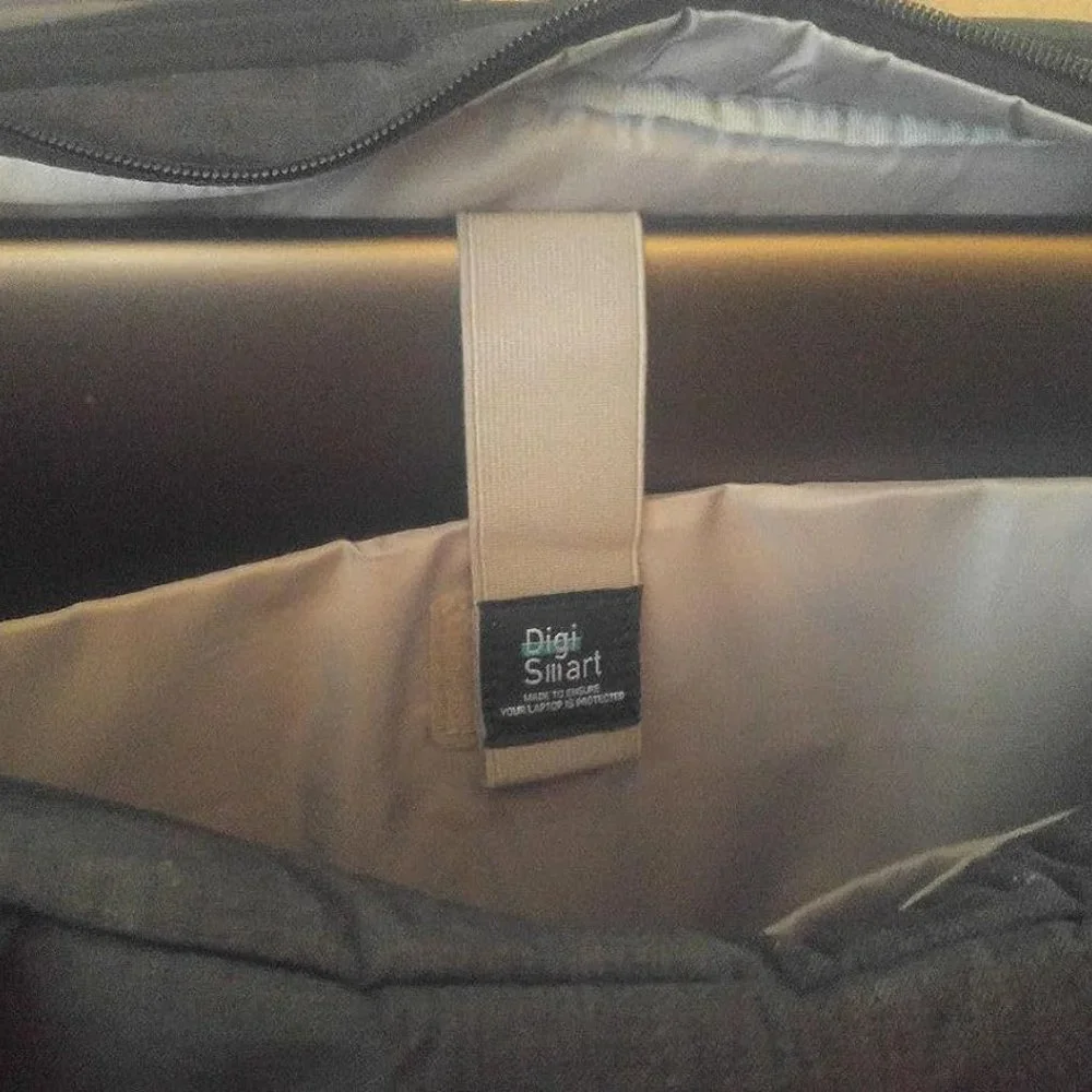 Men's Black ziper Laptop bag 17.1